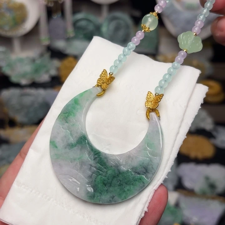 翡翠未镶嵌颈饰吊坠