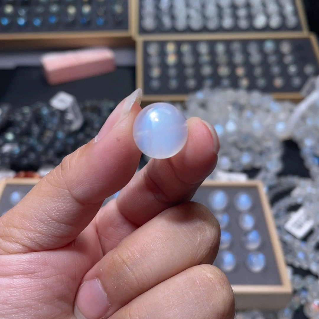 长石未镶嵌裸石垚*贝蓝月光单珠直径14mm