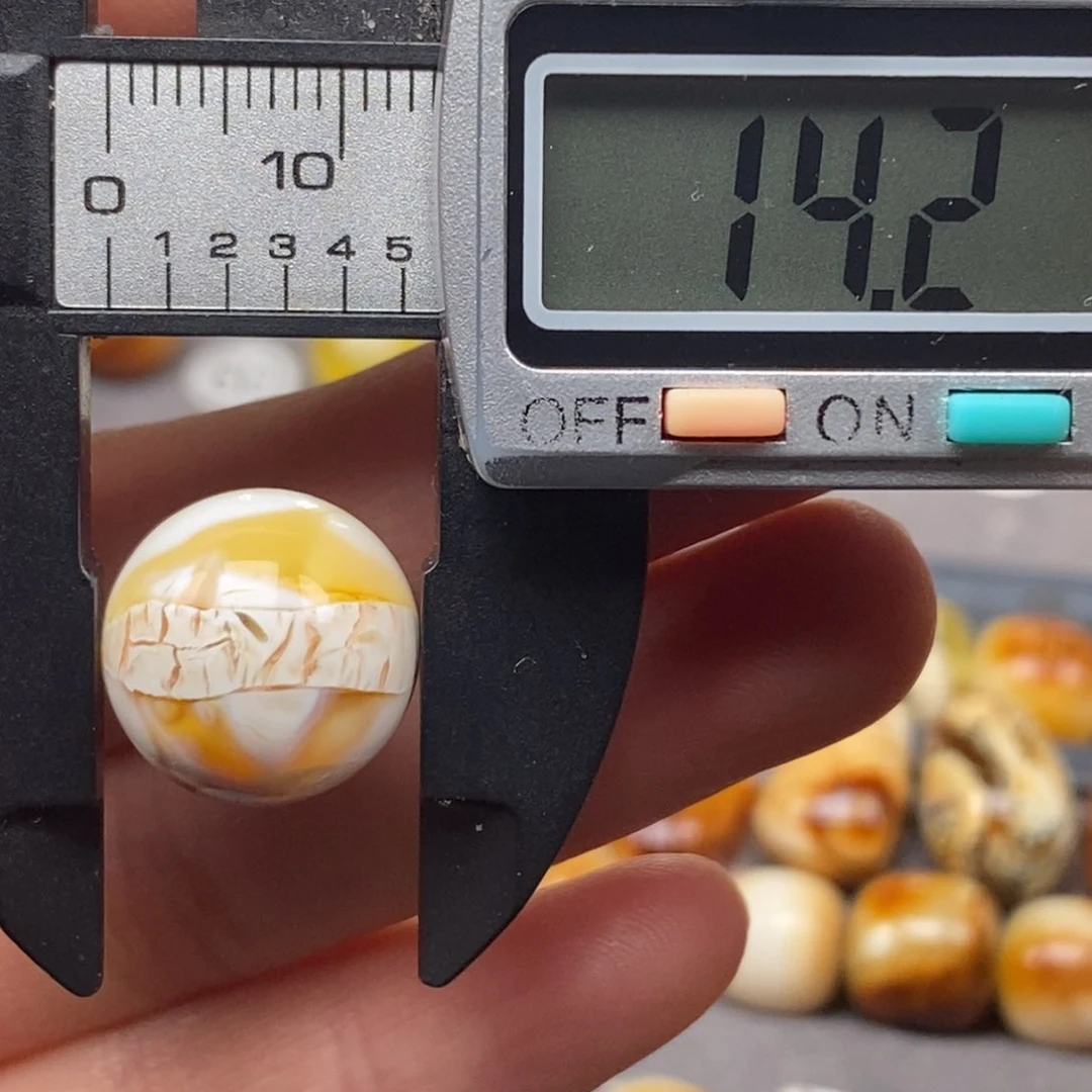 未镶嵌琥珀戒指圆珠