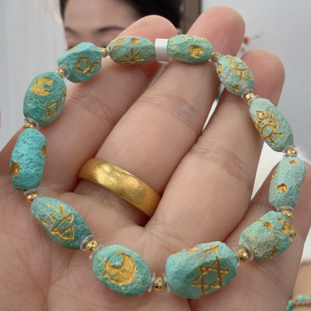 绿松石未镶嵌珠宝奇石