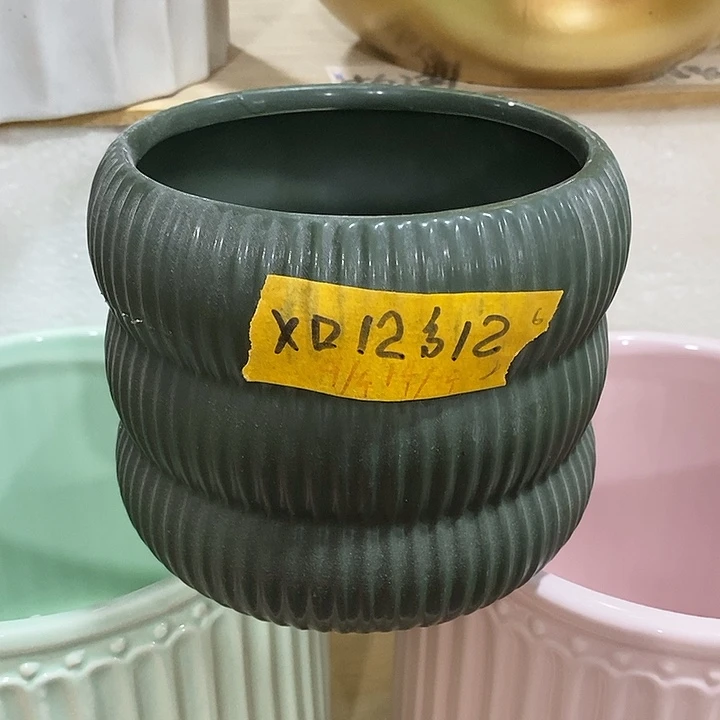 陶盆有孔 瑕疵针孔漏釉介意勿拍外口 12外高12