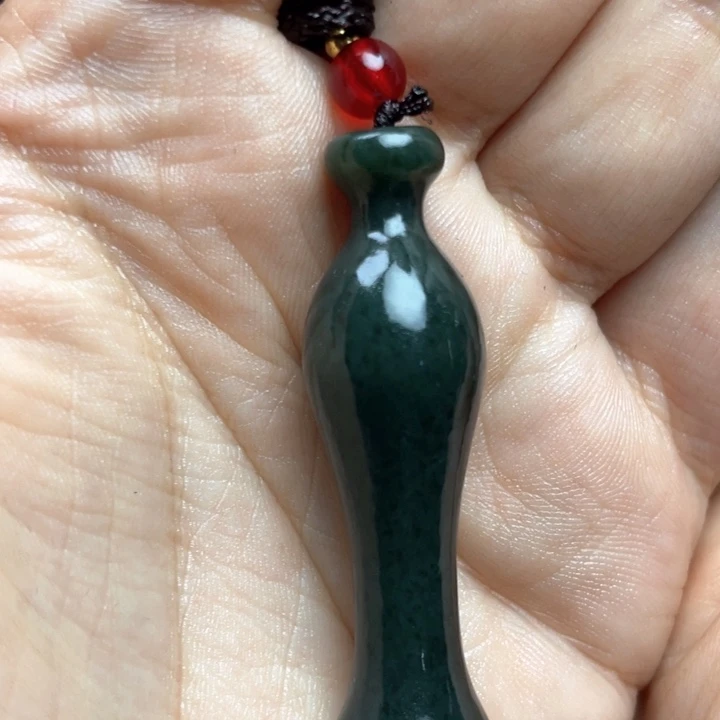 有***良颈饰未镶嵌和田玉