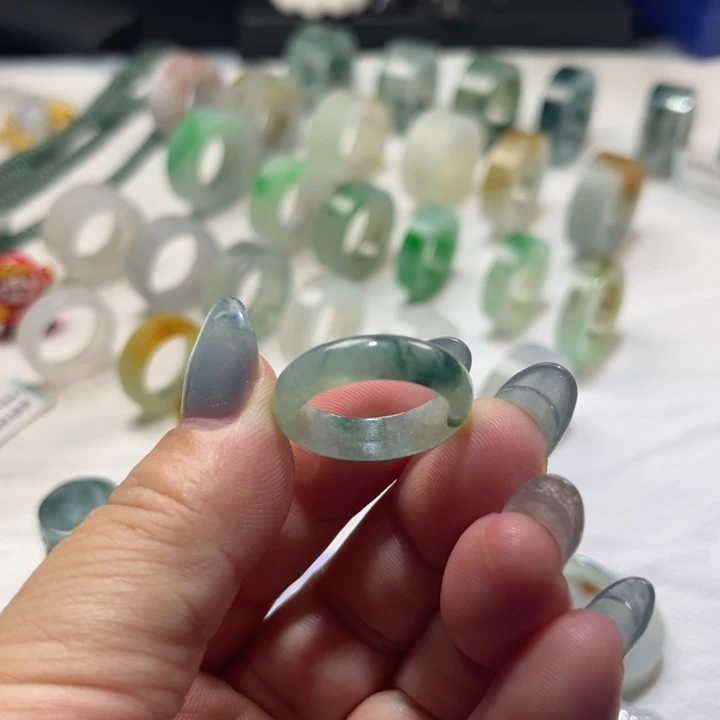 未镶嵌戒指翡翠飘花