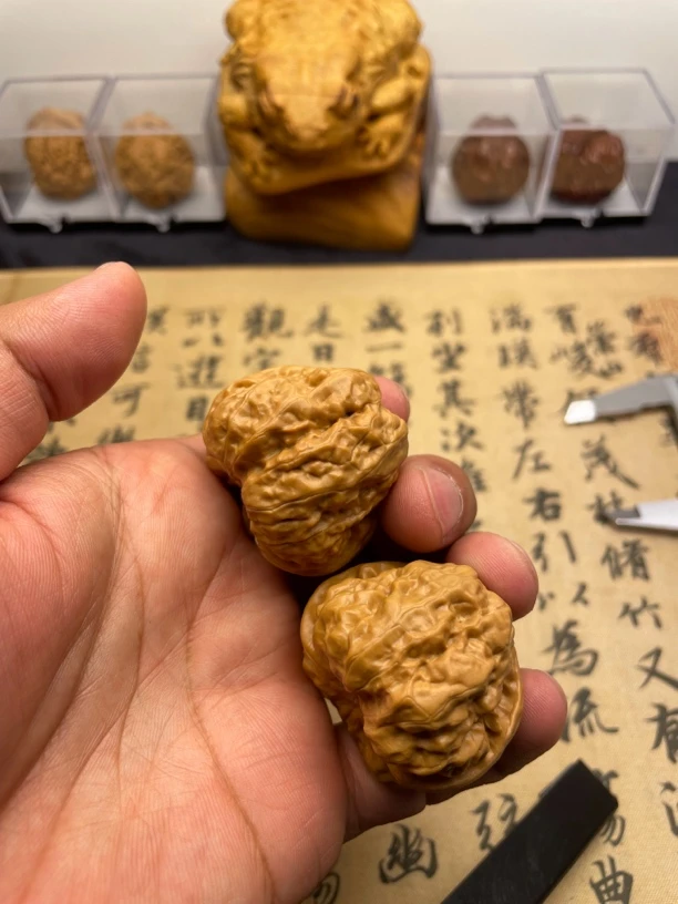 延庆蛤蟆头文玩核桃精品配对