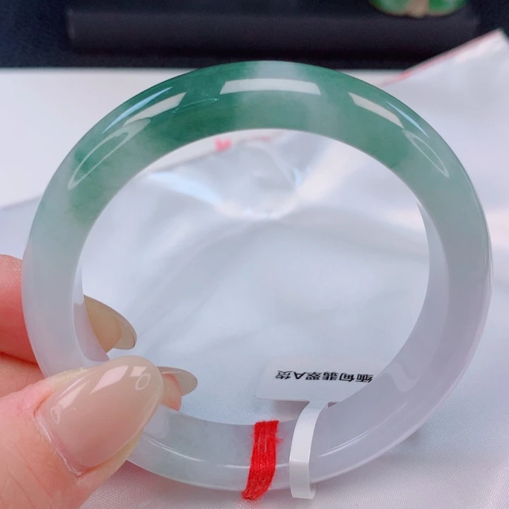 翡翠未镶嵌手镯55圈口