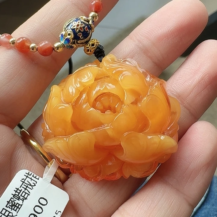 蜜蜡未镶嵌颈饰倩