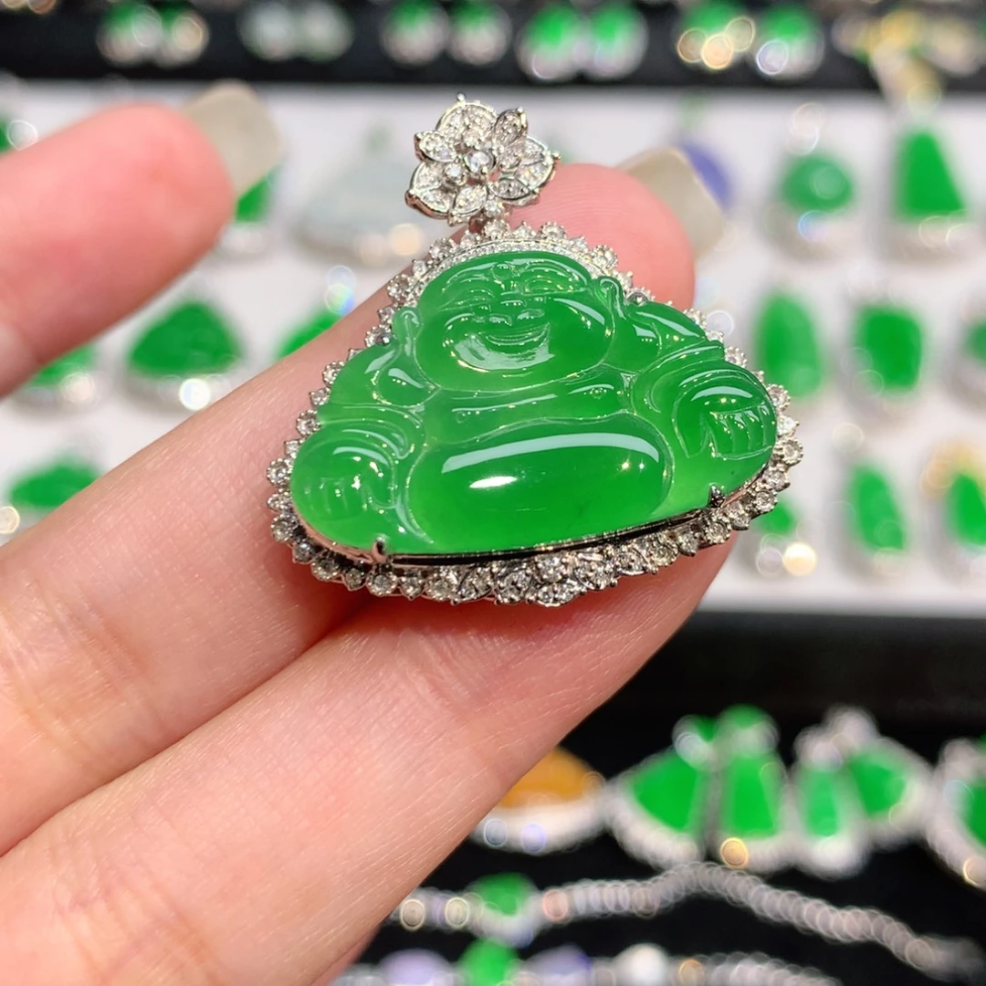 翡翠18K金镶嵌颈饰