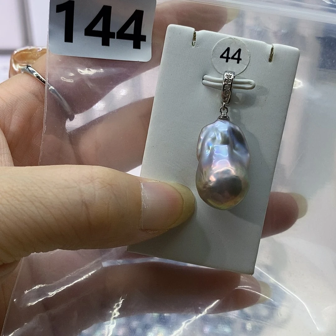 淡水珍珠合金颈饰