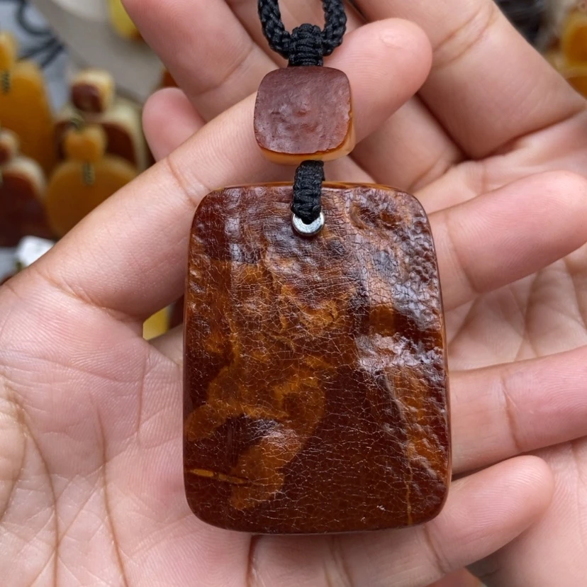 【闪购商品】琥珀颈饰未镶嵌