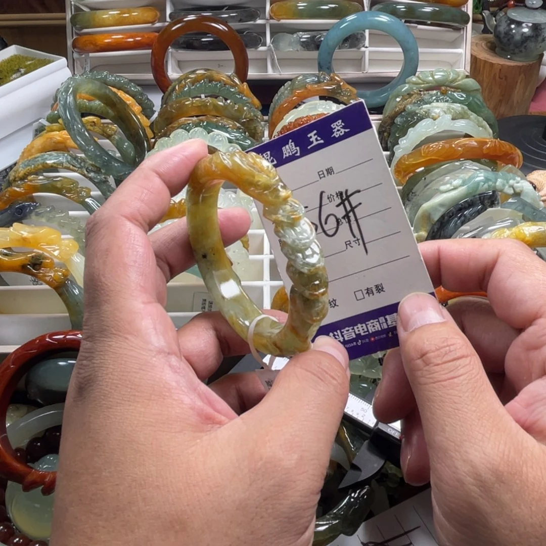 未镶嵌蛇纹石玉手镯