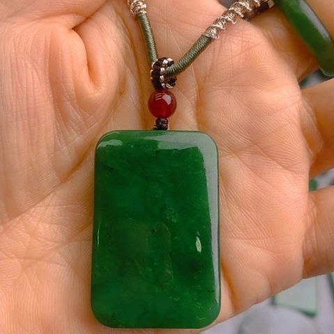 未镶嵌和田玉挂件面包牌