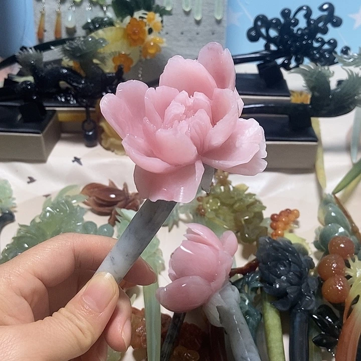 我***资蛇纹石玉合金发簪