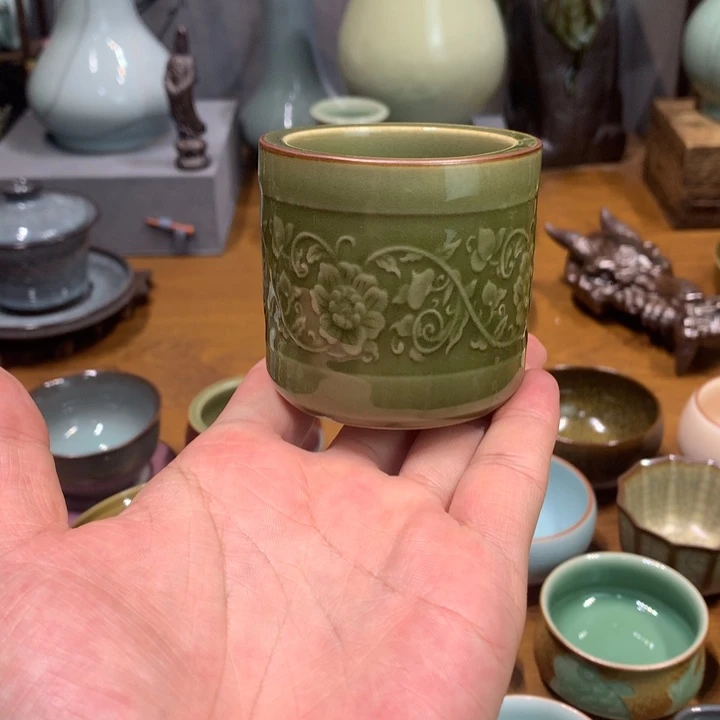龙泉青瓷手工缠枝莲扳指