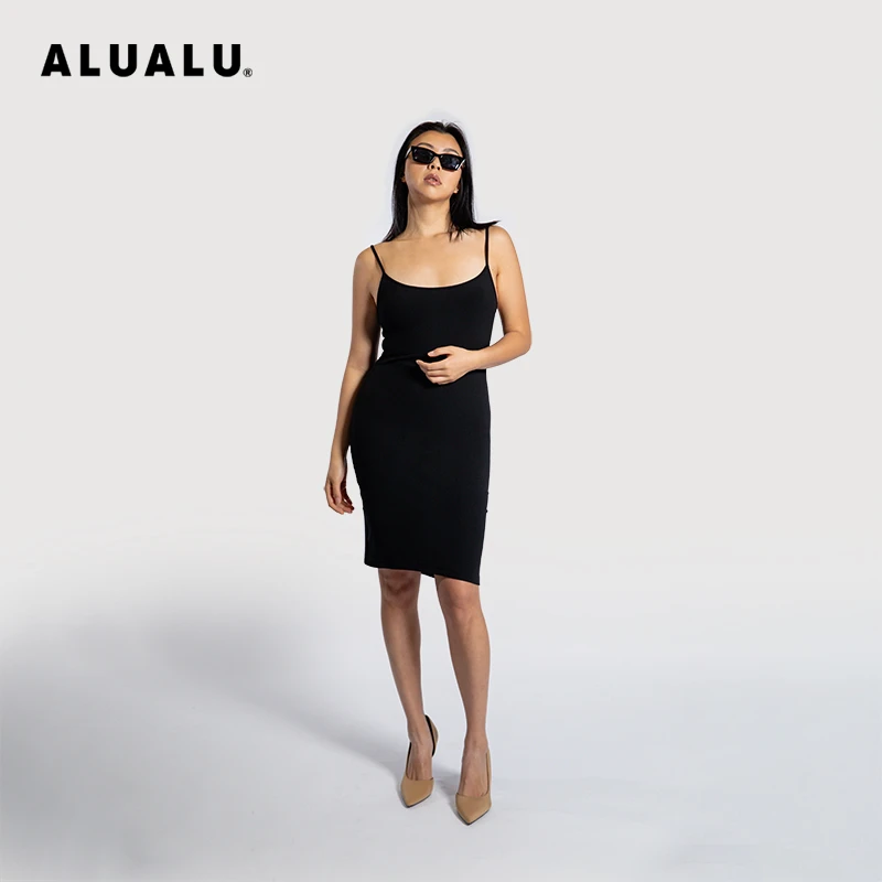 吊带短裙黑色连衣裙裙子女卡戴珊肯豆同款夏季纯欲风包臀短裙