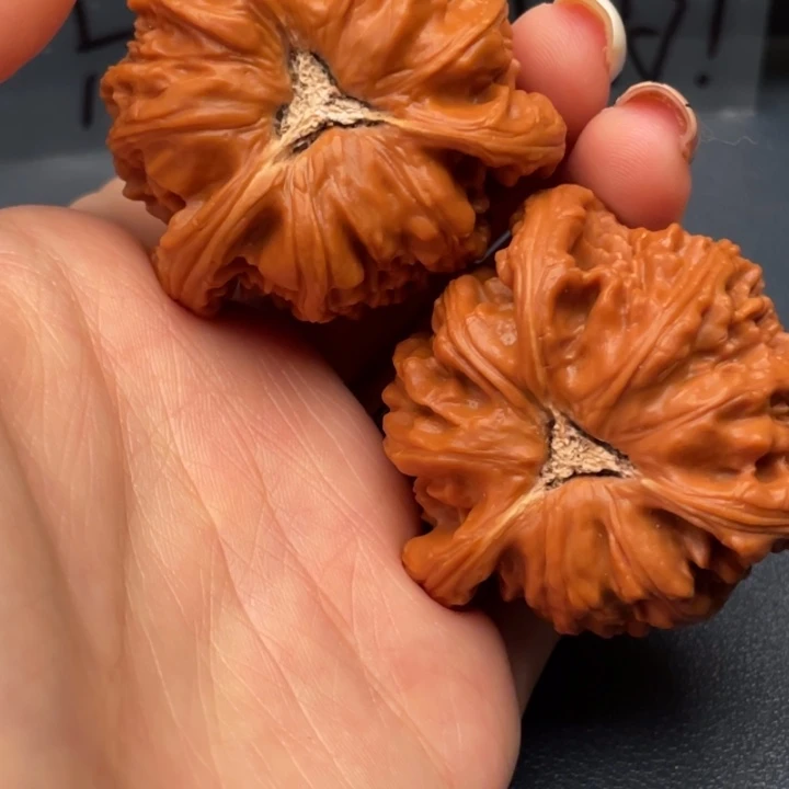 曲***饼文玩核桃吊坠白狮子