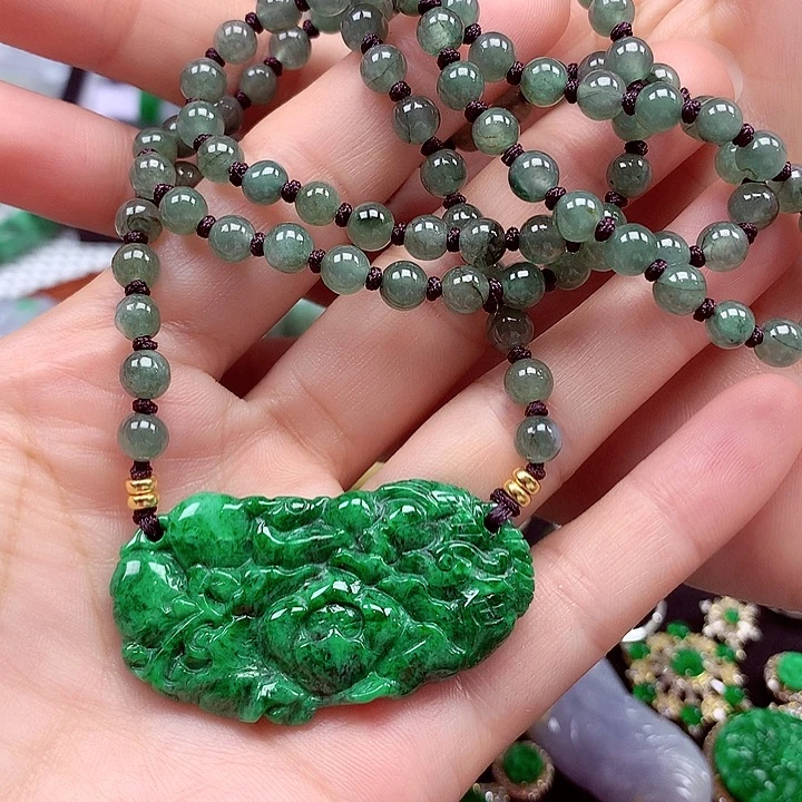 翡翠未镶嵌颈饰翡翠
