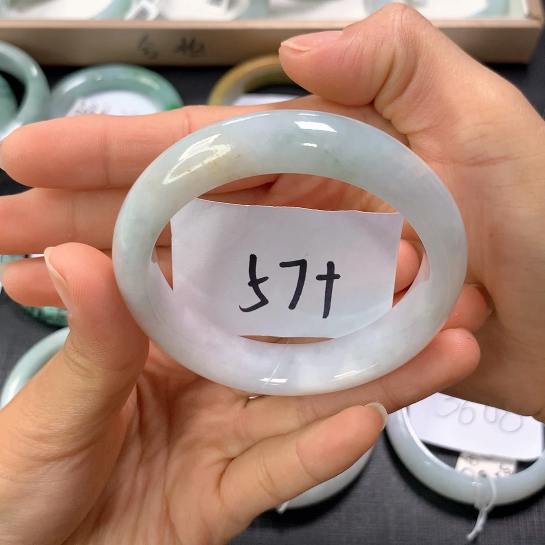 未镶嵌手镯翡翠手镯