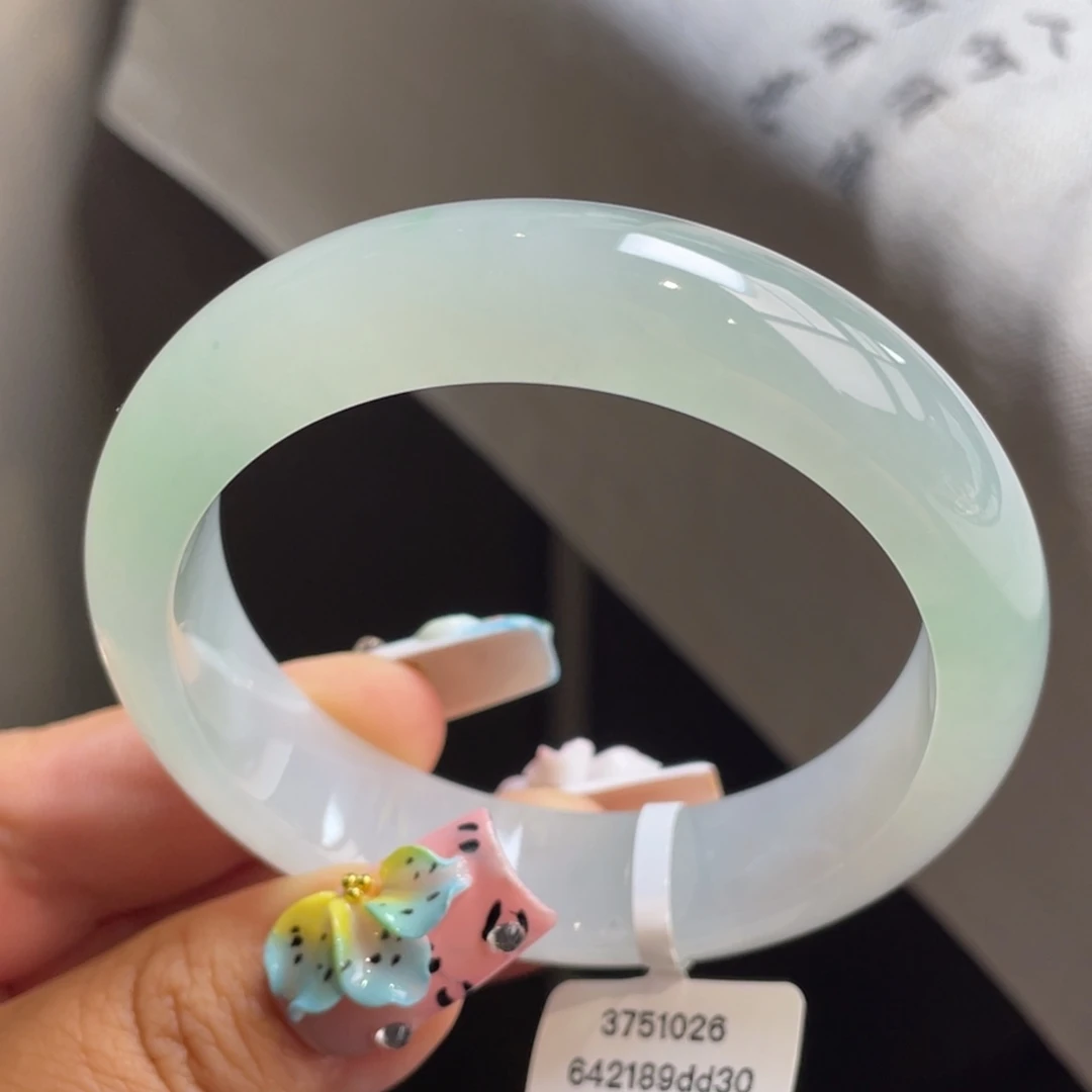 翡翠未镶嵌手镯冰胶晴绿半山水宽版手镯