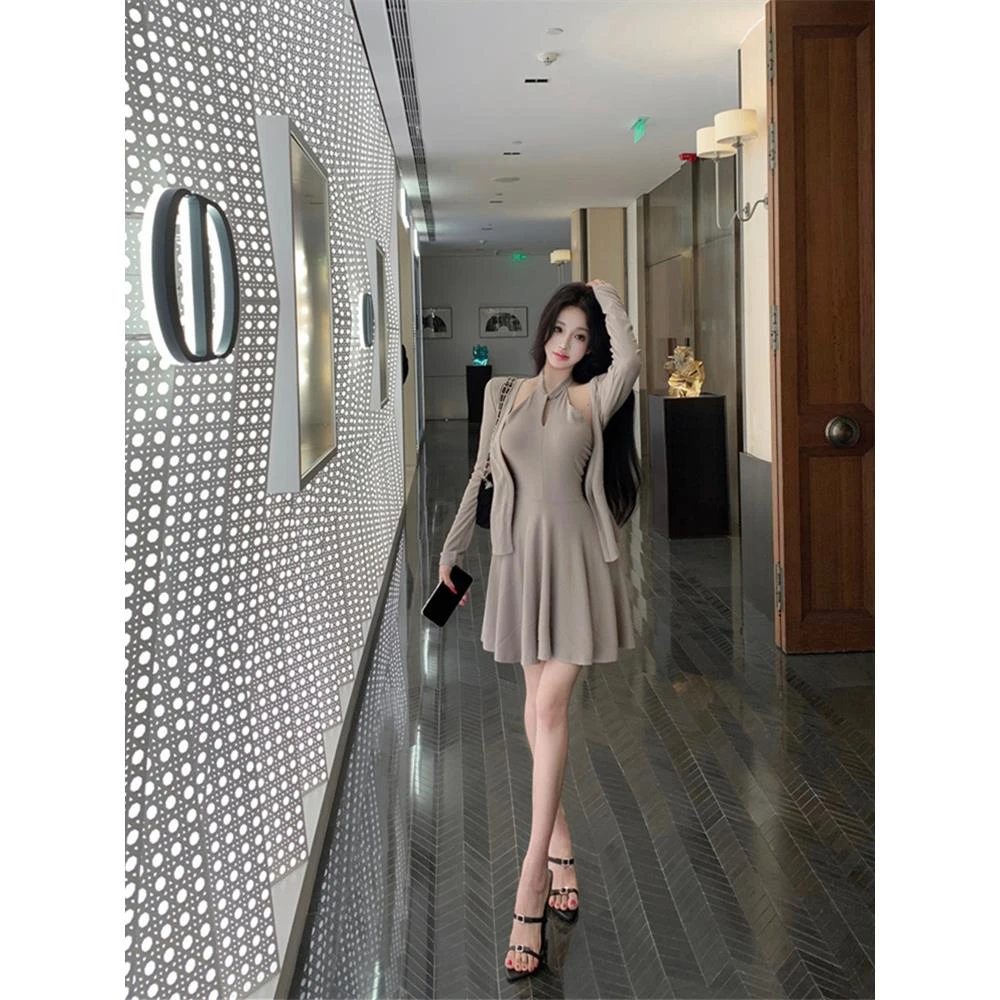 挂脖吊带连衣裙女早夏纯欲性感收腰百褶裙抹胸裙子披肩开衫两件套