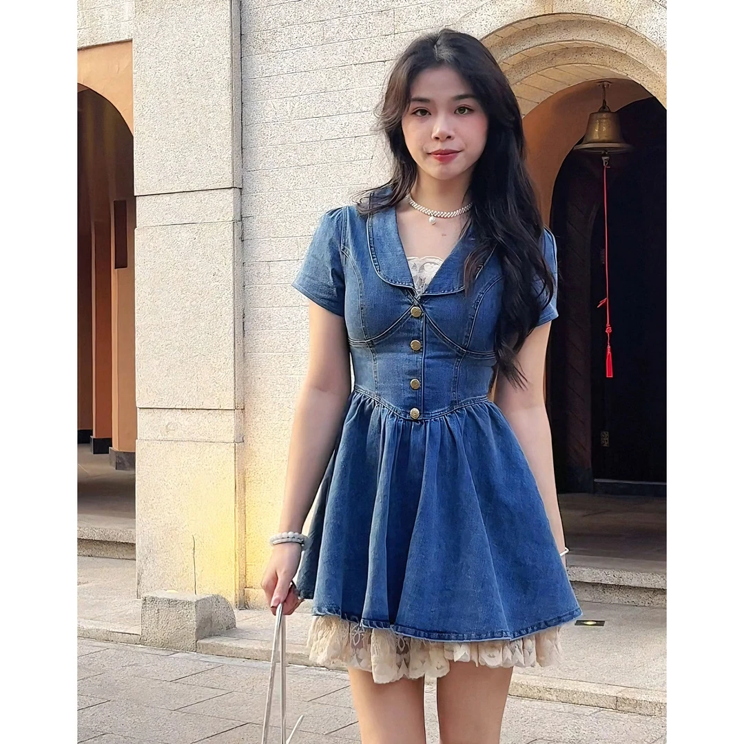 梨泰院  夏季短款牛仔连衣裙显瘦高腰法式拼接蕾丝花边小众设计款