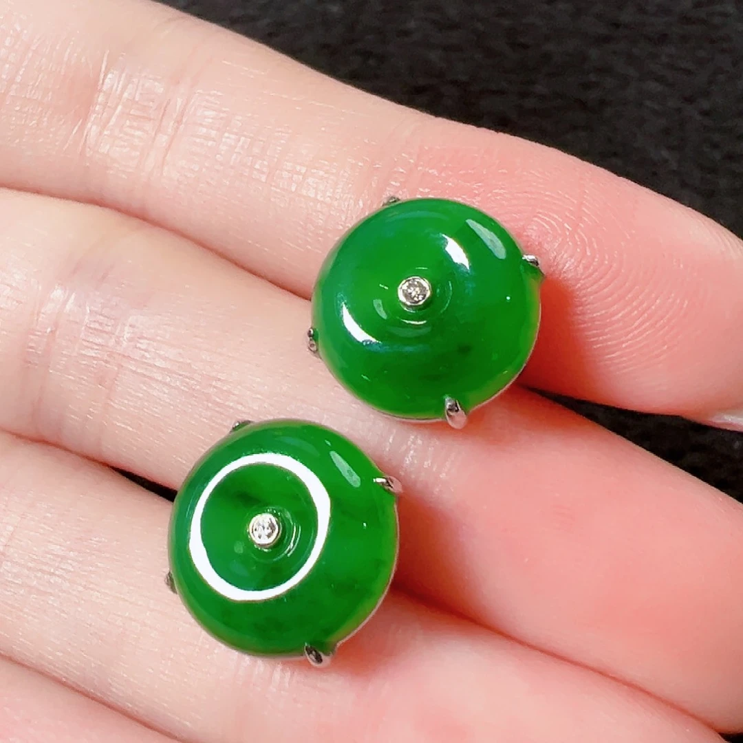 翡翠18K金镶嵌耳饰签收后24小时鉴赏期，过时不退