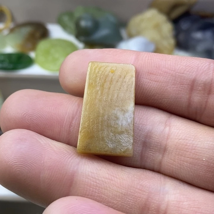 和田玉（糖玉）未镶嵌颈饰