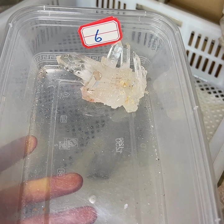 渥***3未镶嵌水晶珠宝半成品