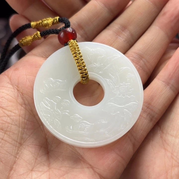 和田玉未镶嵌挂件军