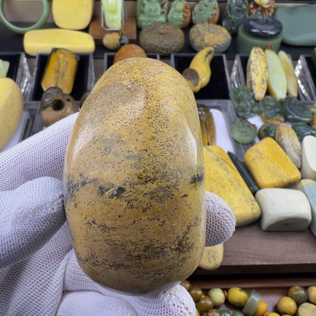 岫岩河磨玉（透闪石质玉）未镶嵌把件