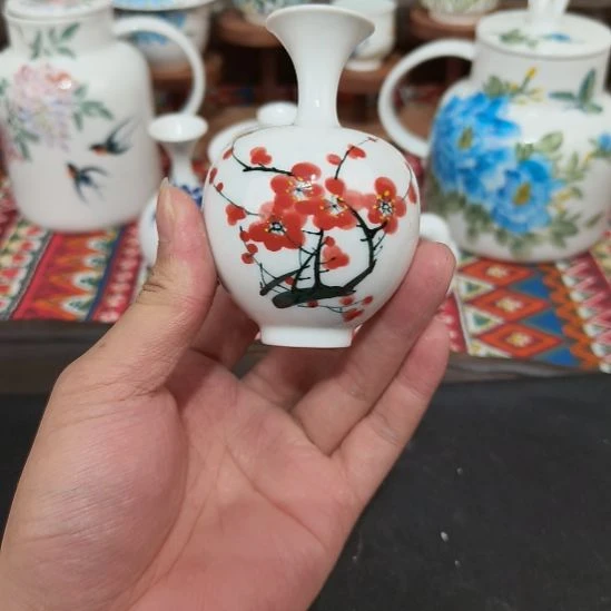 摆件景德镇手工手绘高温瓷器