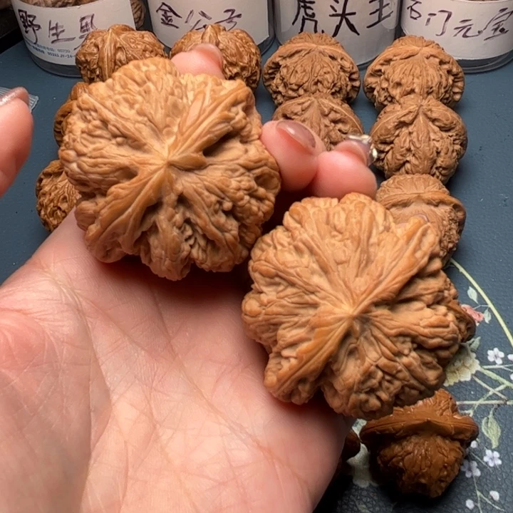 文玩核桃把件47球筋