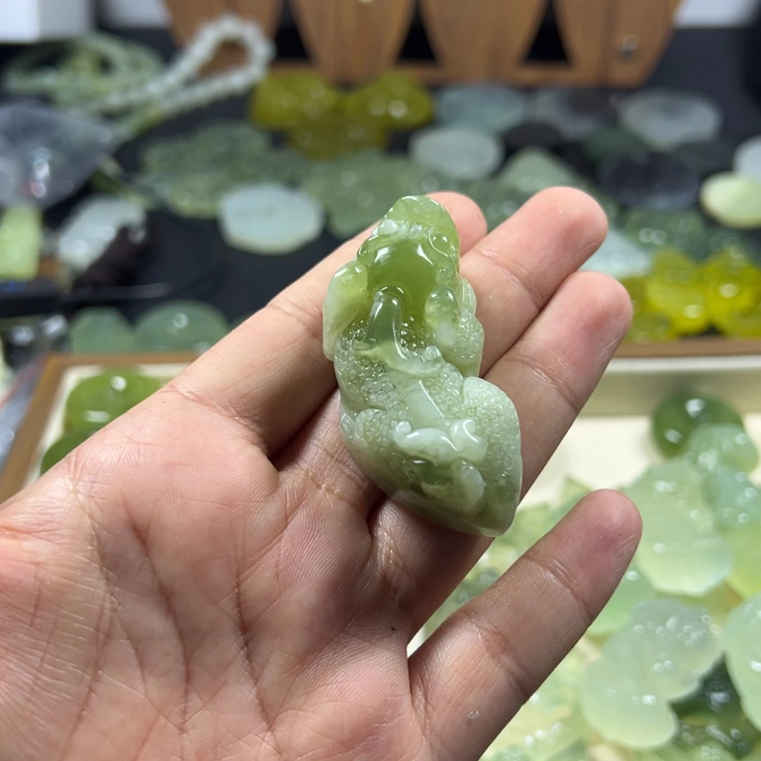 小***｝未镶嵌岫玉吊坠(不含链)