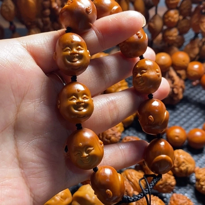 吊坠橄榄核十分开心