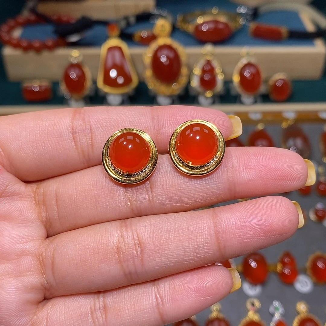 南红玛瑙18K金镶嵌耳饰