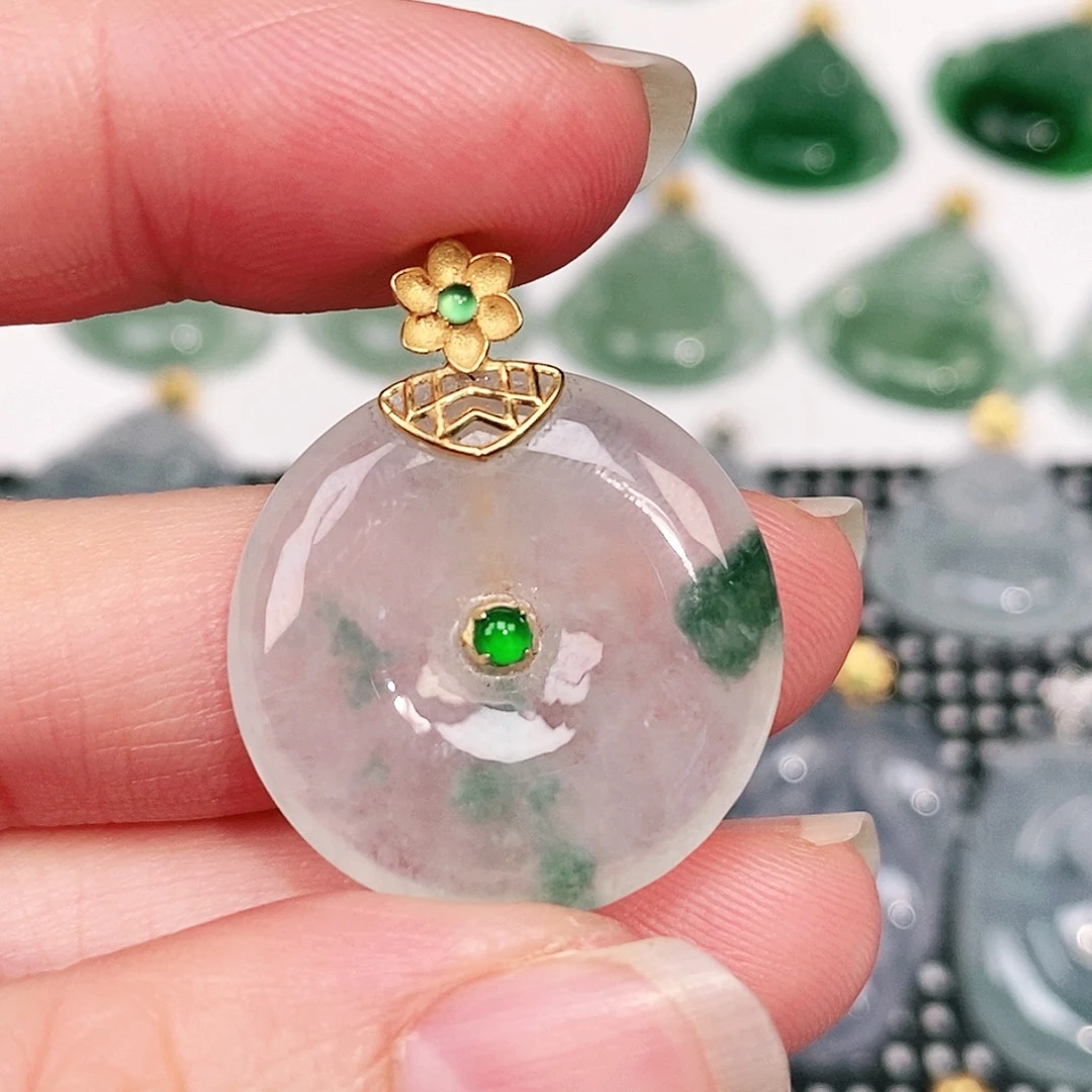 翡翠18K金镶嵌颈饰