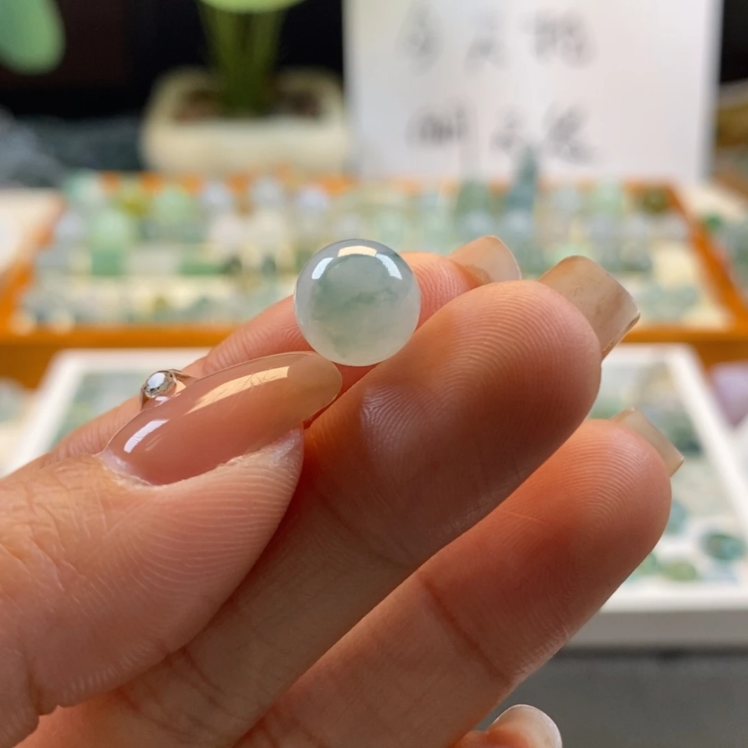 翡翠散珠天然翡翠飘花9.8