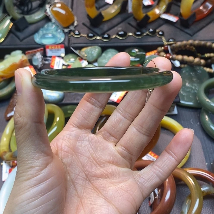 未镶嵌蛇纹石玉手镯