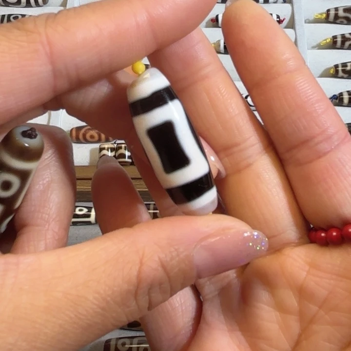 玛瑙/玉髓颈饰未镶嵌江***生