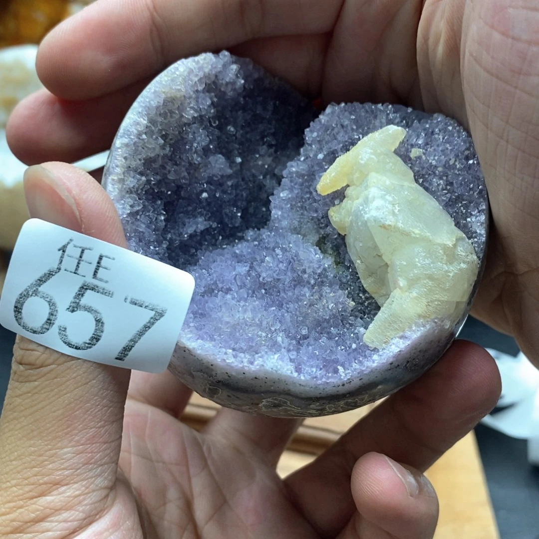 未镶嵌水晶大型摆件（非配饰）