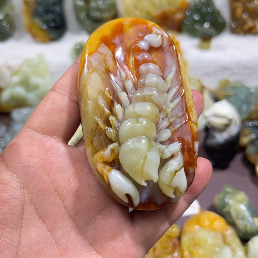 留***未镶嵌蛇纹石玉颈饰