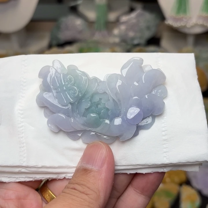 翡翠未镶嵌颈饰吊坠