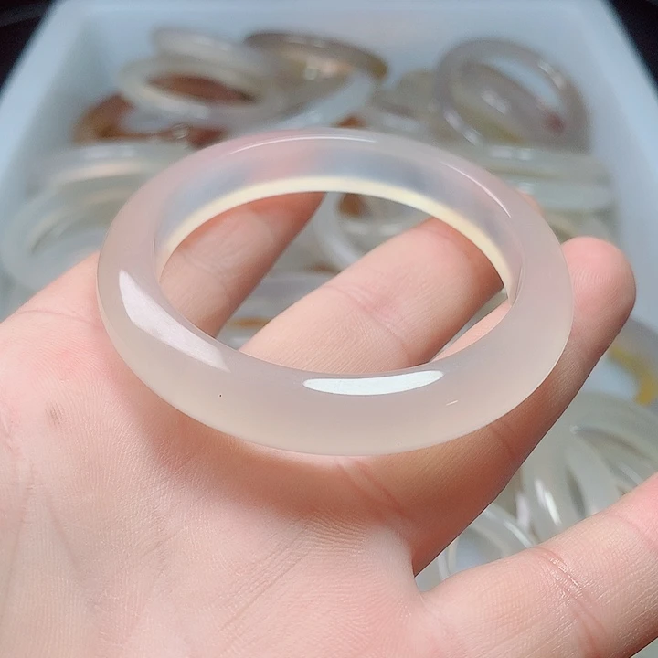 手镯玛瑙/玉髓未镶嵌