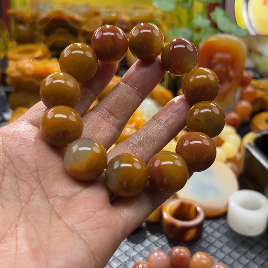 石英质玉未镶嵌颈饰