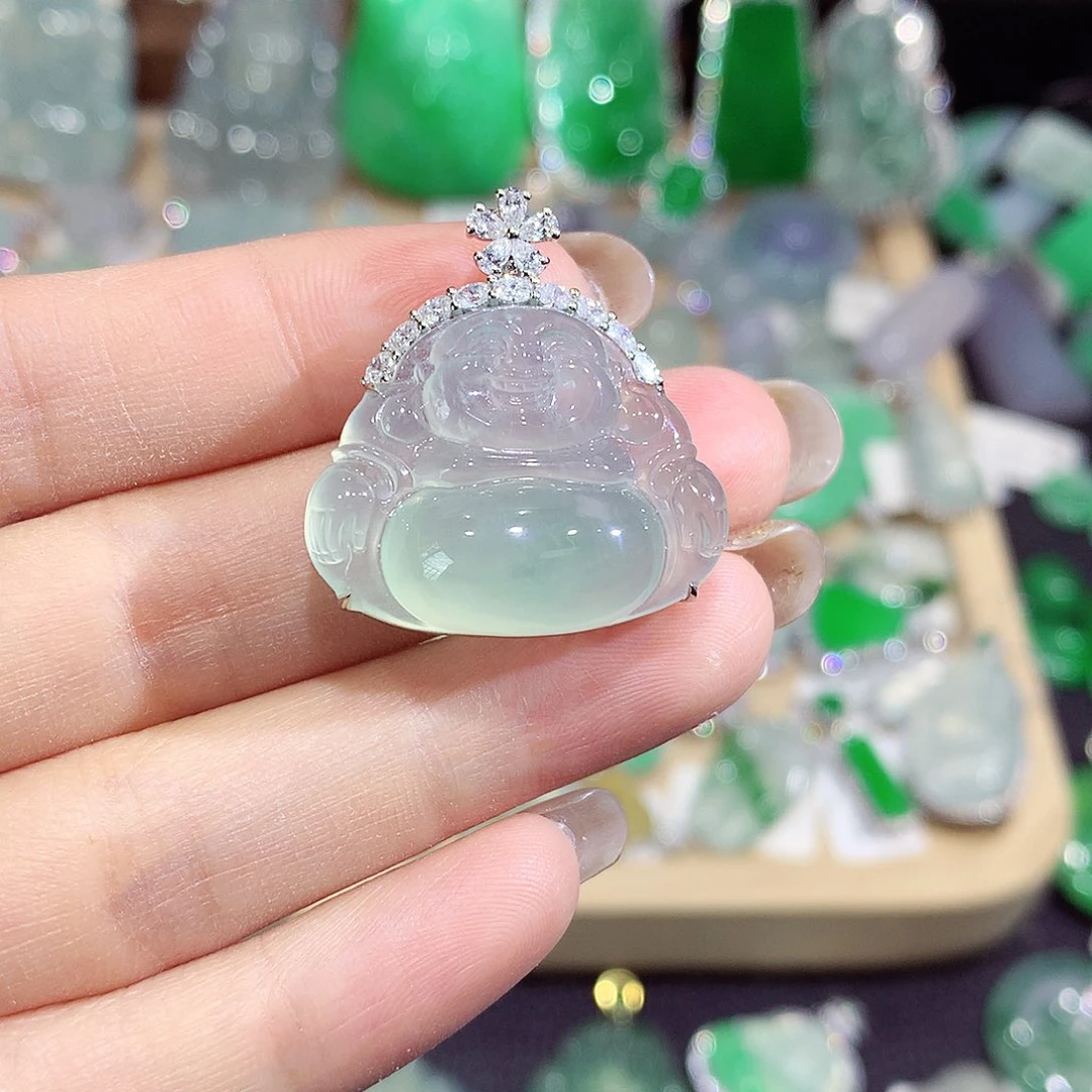 翡翠18K金镶嵌颈饰佛