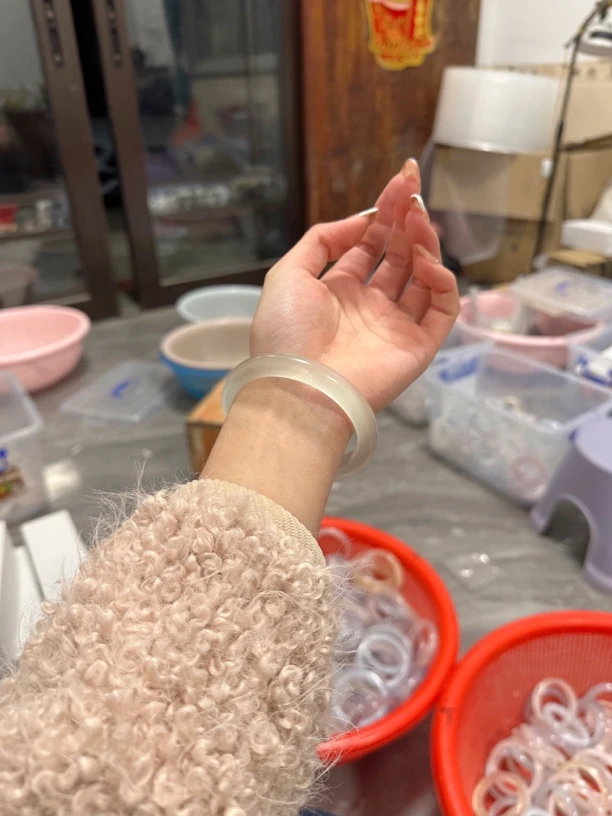 白月光猫眼石手镯