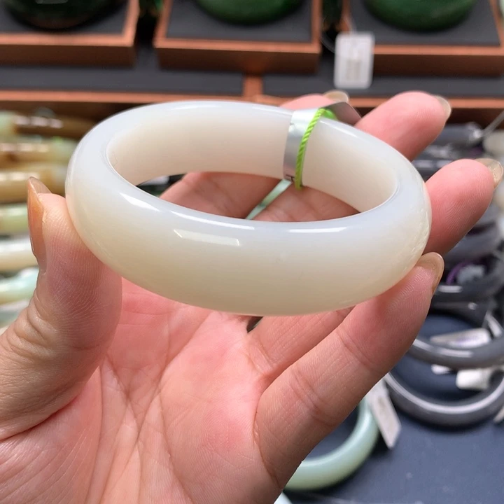 【闪购商品】未镶嵌手镯和田玉