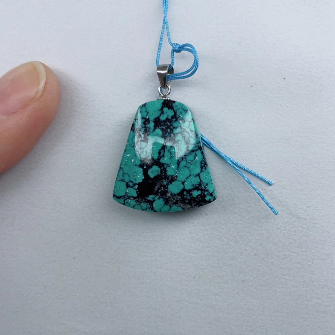 绿松石颈饰未镶嵌