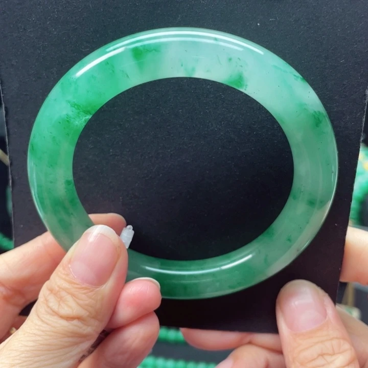 石英质玉手镯未镶嵌58-59