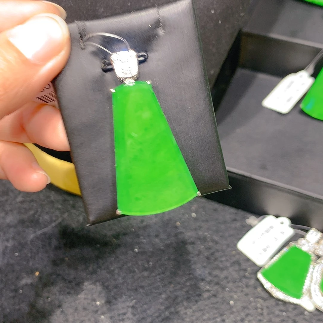 颈饰银S925镶嵌翡翠008855