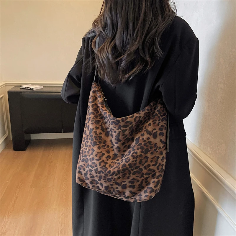 复古大容量豹纹包包女2025秋冬新款时尚百搭单肩包休闲通勤托特包